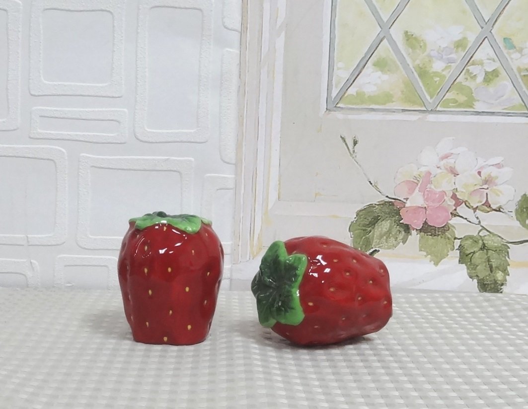 ACK Salt and Pepper Shaker, Kitchen Décor with Napkin holder