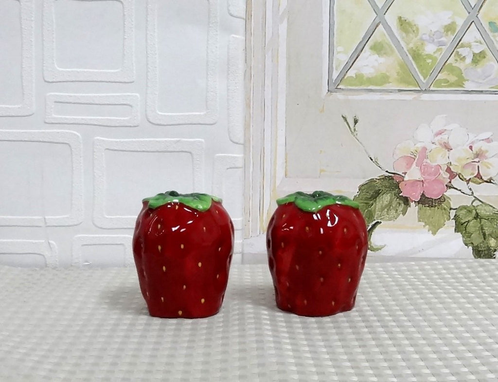 ACK Salt and Pepper Shaker, Kitchen Décor with Napkin holder